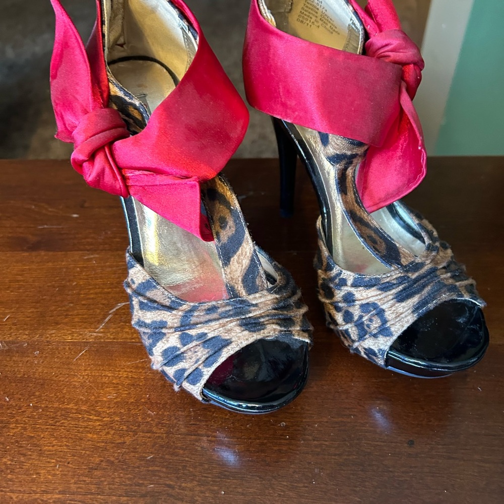 Olsenboye Red and Leopard Print Heels
